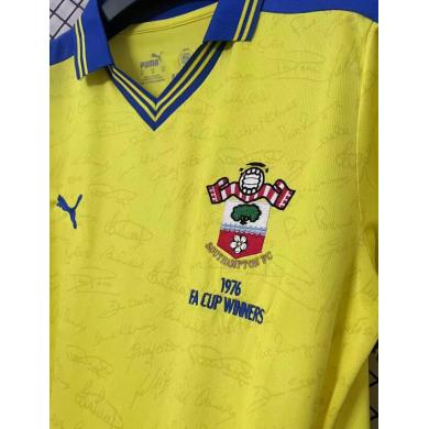 Camiseta Southampton 50th Anniversary 26/27 Barata
