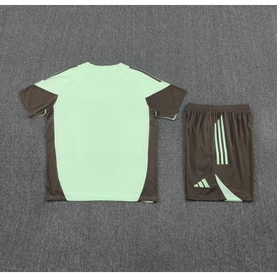 Camiseta Real Madrid (Hombre/Niño) 2025/2026 + Pantalones Barata